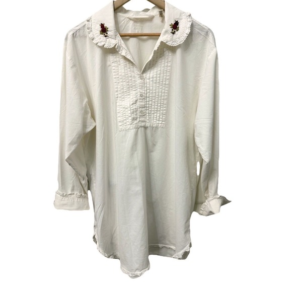 Victoria's Secret Country Tops - Victoria's Secret Country Nightshirt Med Cream Cotton Rose Embroidered Vintage